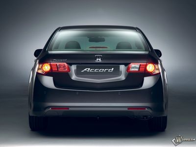 Отзыв владельца Honda Accord VIII Хонда Accord VIII 2011 года, О Седьмом и восьмом аккордеоне —